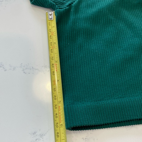 Garage Hunter Green V-neck plunge short sleeve ribbed fitted cropped T Size Med - Picture 3 of 4